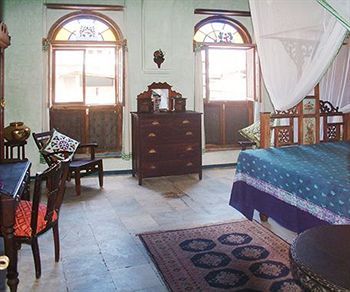 Hotel 236 Hurumzi