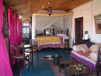 Hotel 236 Hurumzi