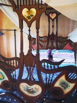 Hotel 236 Hurumzi 2*