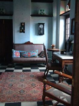 236 Hurumzi Hotel 2*